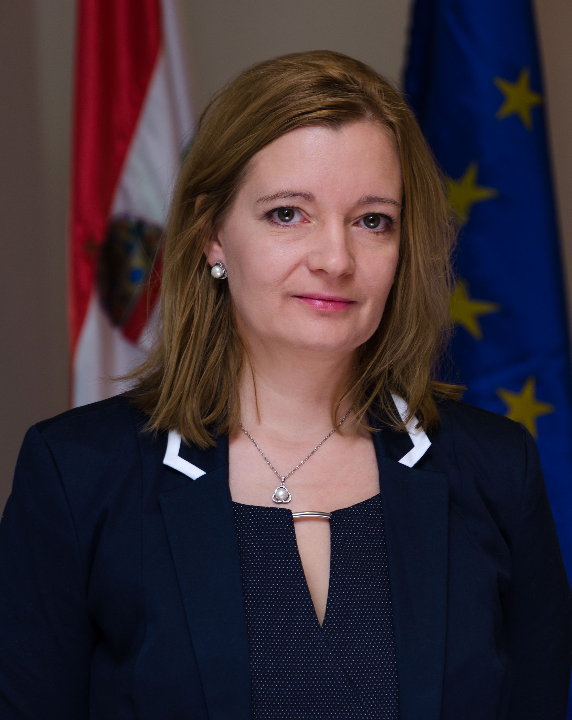 Dr. Surján Orsolya