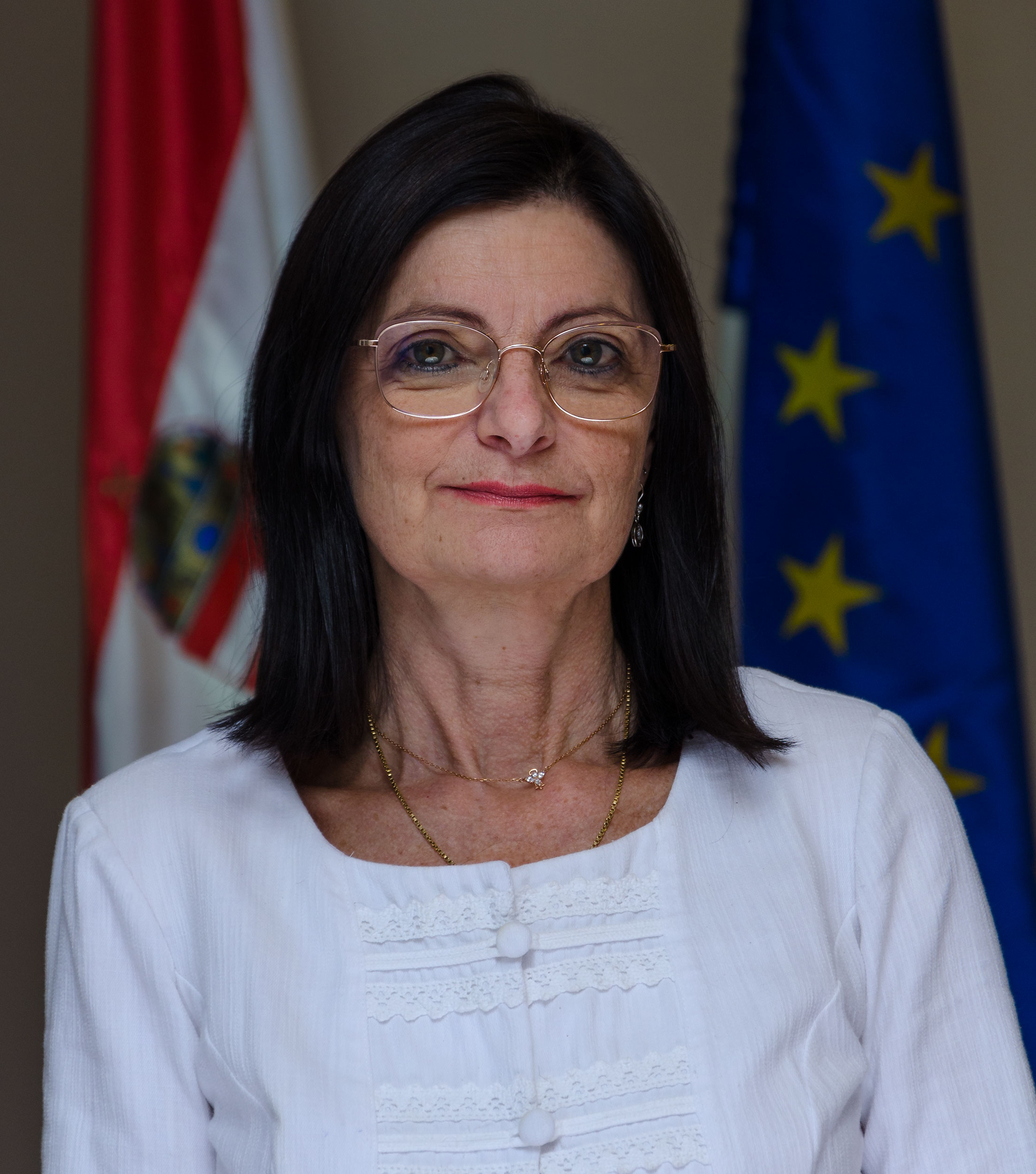 Dr. Szabó Enikő